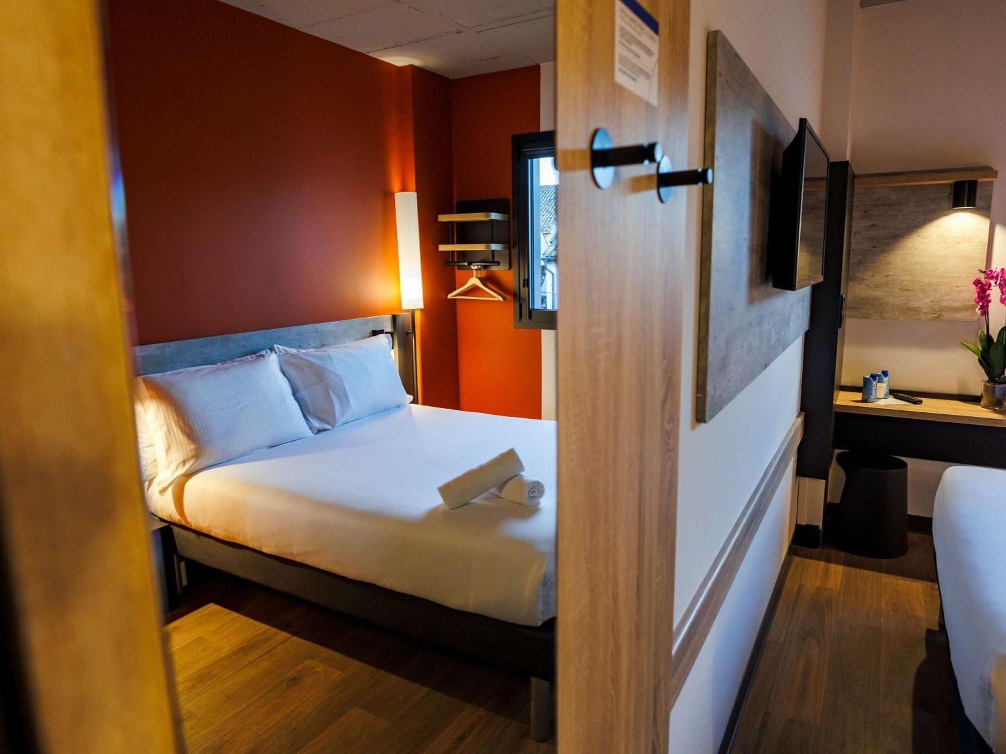 Ibis Budget Logrono Centro エクステリア 写真